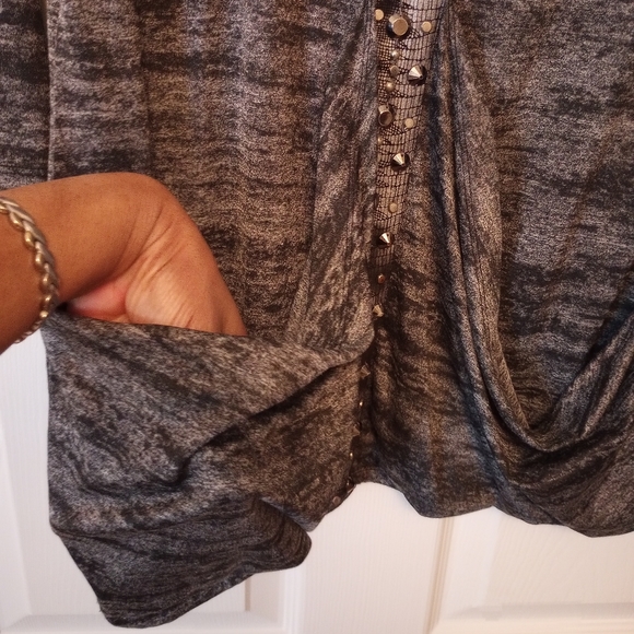 ALBERTO MAKALI studded knit pocket blouse. Large - Picture 5 of 10